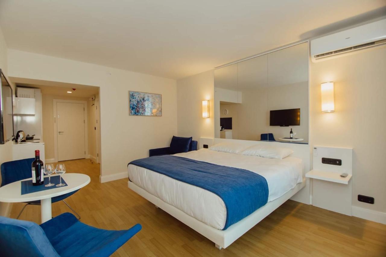 Nuage - 1St Line Sea View Apartments باتومي المظهر الخارجي الصورة